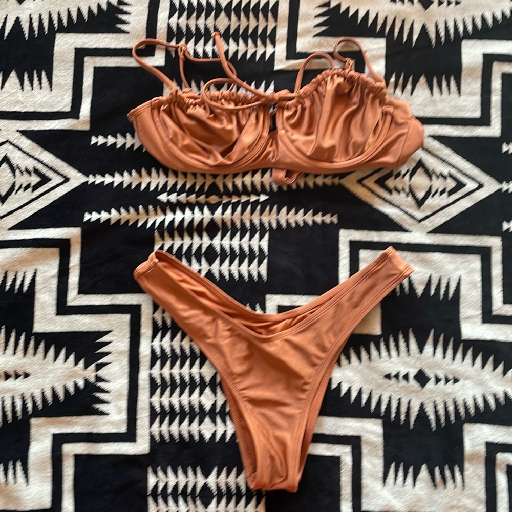 Set L & M: Somerfield Swim Cabarita Top L and Reethi Bottom M in Sunburt